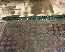 Koberec při čištění Koberec při čištění