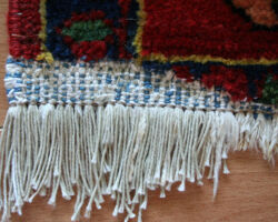 Došití poškozeného rohu, došití osnov a základních útků Došití poškozeného rohu, došití osnov a základních útků