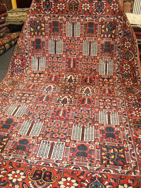 ÍRÁN BAKHTIAR 32/49